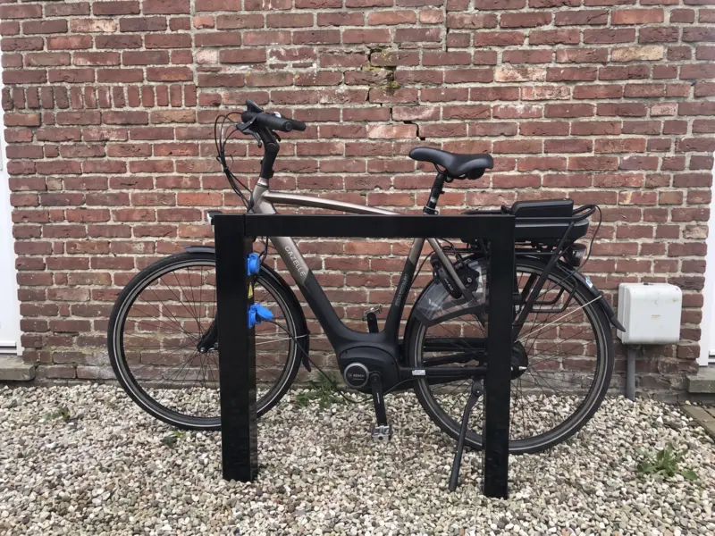 Veilige e-bike laadpaal installatie