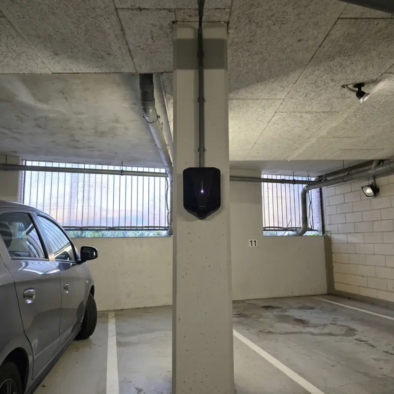 Installatie van laadpaal